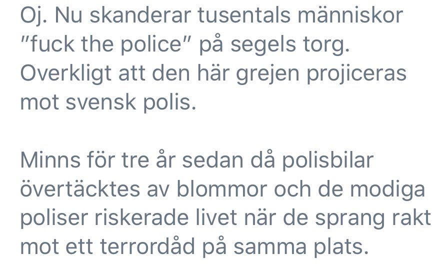 carljnsg's tweet photo. Tog bort den här tweeten. Blev rädd att jag hört fel, att folk egentligen kanske skrek ”no justice no peace”. Men lyssnade igen - och de skriker verkligen så. Så oerhört sorgligt. https://t.co/g1sZEXZG2b