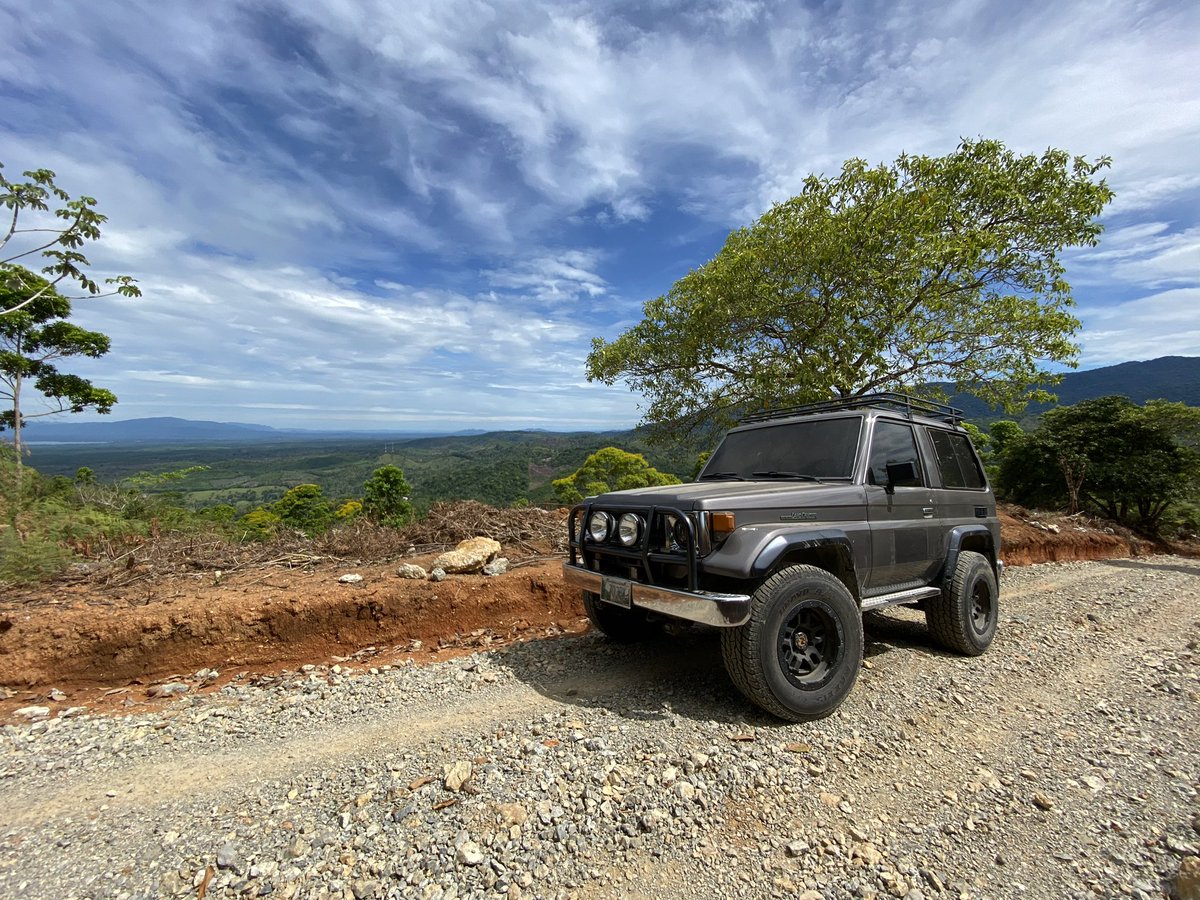 JoseAleMejia's tweet photo. Un poquito de hoy! #LC #LandCruiser #BJ70 https://t.co/URBWSMImbD