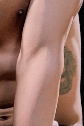 this nipple, this arm and this tatto is killing me.