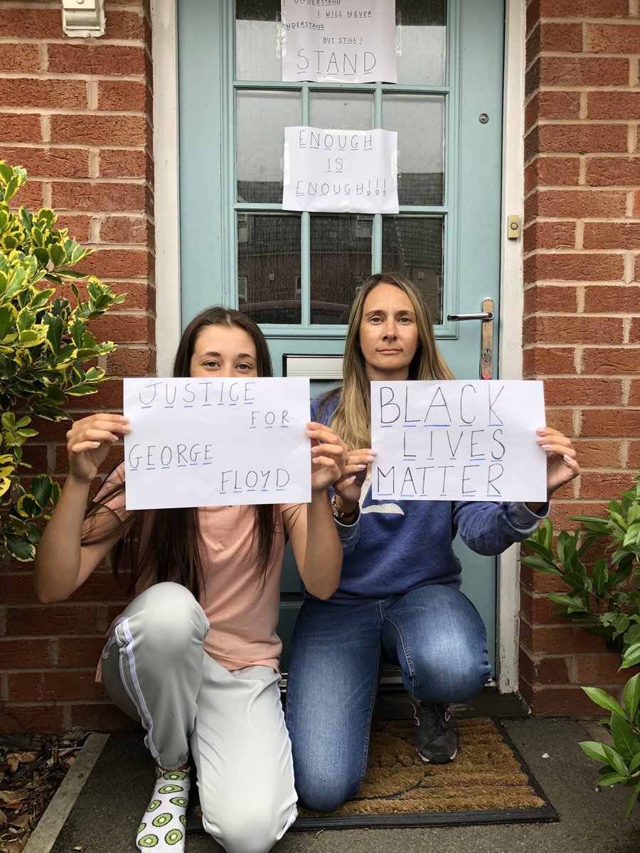 BurchMrs's tweet photo. #TakeTheKnee #BlackLivesMatter https://t.co/Gufp5U6pYn