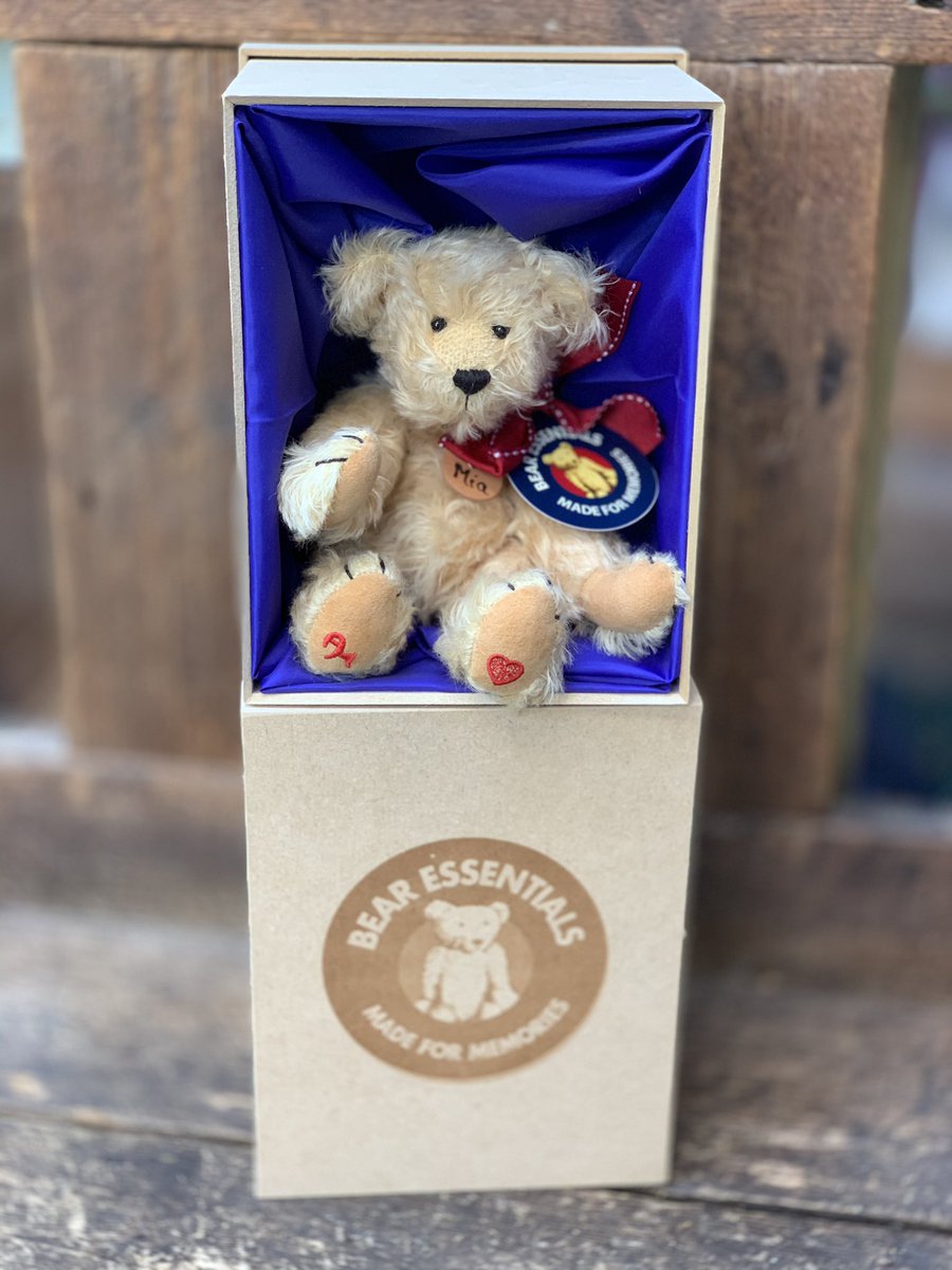 BearEssentials's tweet image. Wooden “Made For Memories” Box lined with blue, silky material. Boxes come in 3 different sizes. 
#personalisedteddybears #custommadebox #packaging #teddybearbox #giftbox