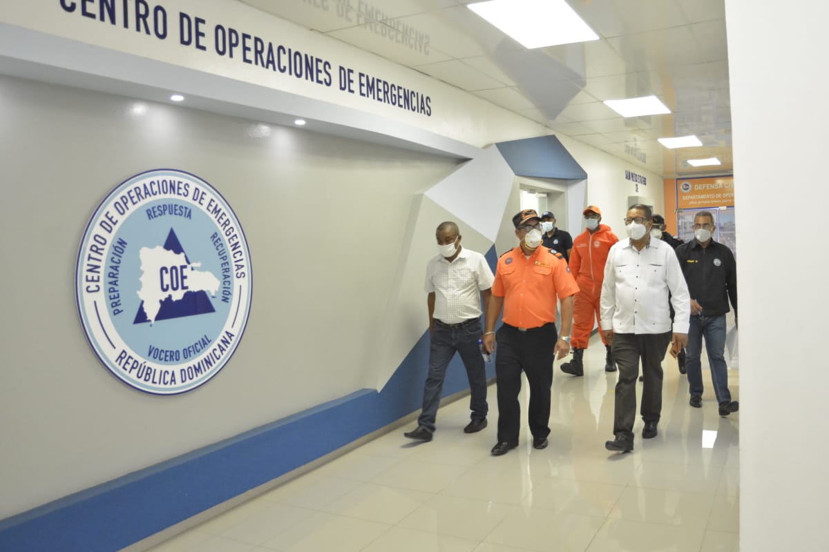 El Gobernador provincial, licdo. Ramón Güilamo, en compañía del direnctor de la Defensa Civil  de La Altagracia, Fernando Castillo, recibió un vehículo marca Toyota Hilux 2020, moto bomba, moto cierra, motor fuera de bordas para botes, equipos de protección.
<a href="/DefensaCivilRD/">Defensa Civil RD 🇩🇴</a>