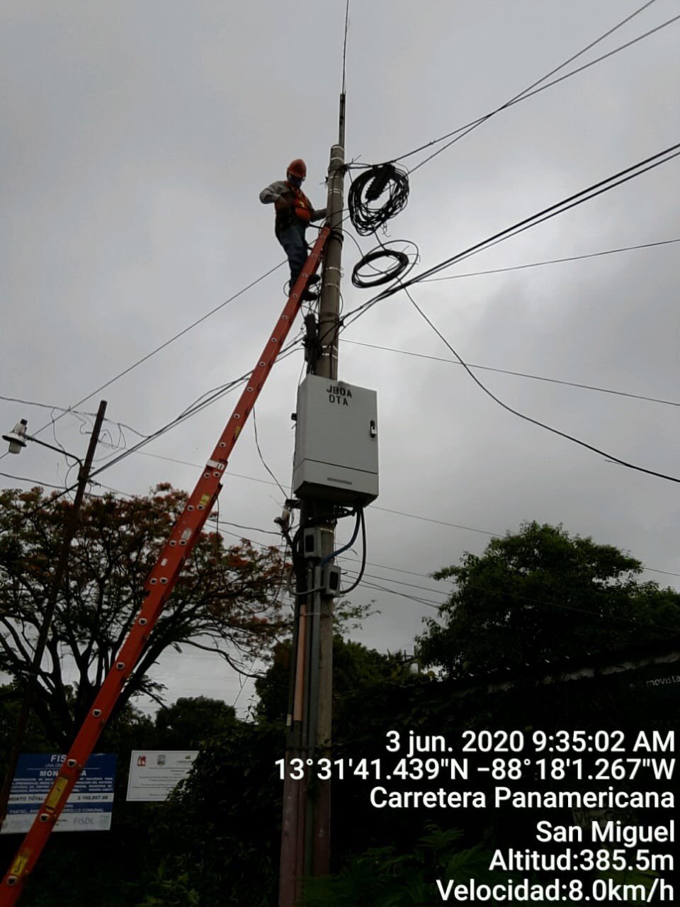 Claro El Salvador on Twitter "🚨 ATENCIÓN 🚨 Equipo técnico realizando