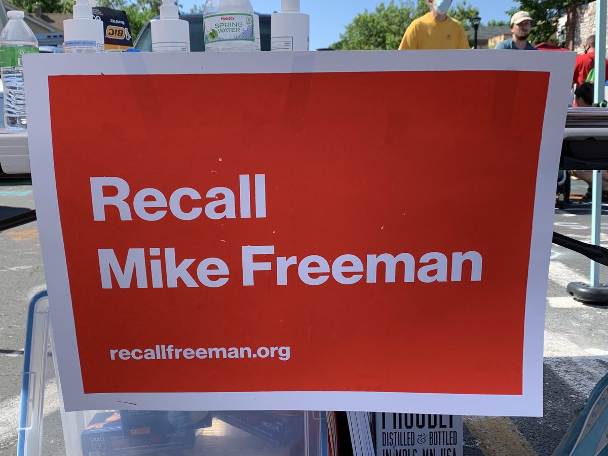 HennepinPOP's tweet image. And that’s a wrap for our first two hours collecting signatures. 

Find us next at 3400 DuPont Ave S for a walk-thru/drive-thru location, 2 pm - 7 pm.

Please bring your own pen, wear a mask, and socially distance! 

#RecallFreeman