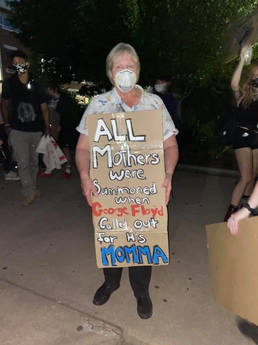 No mother should have to bury her child #blacklivesmatter isn&rsquo;t a race thing it&rsquo;s a #Equality thing https://t<a href="/tag/blacklivesmatter"class="tags">#blacklivesmatter</a><a href="/tag/equality"class="tags"><span>#equality</span></a>