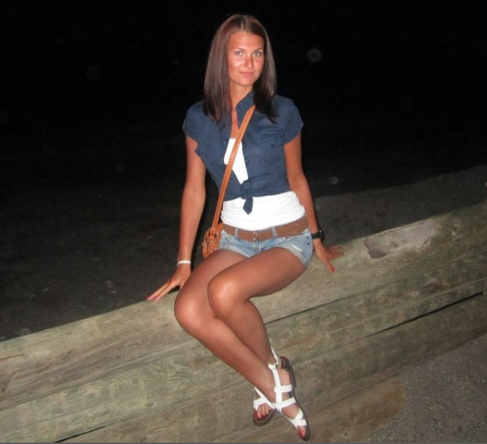 sexyrushatunlar's tweet photo. Sexy Larisa'ya ne yapmak isterdiniz. #rushatun #swinger #sex# https://t.co/BsQ2qVTjMP