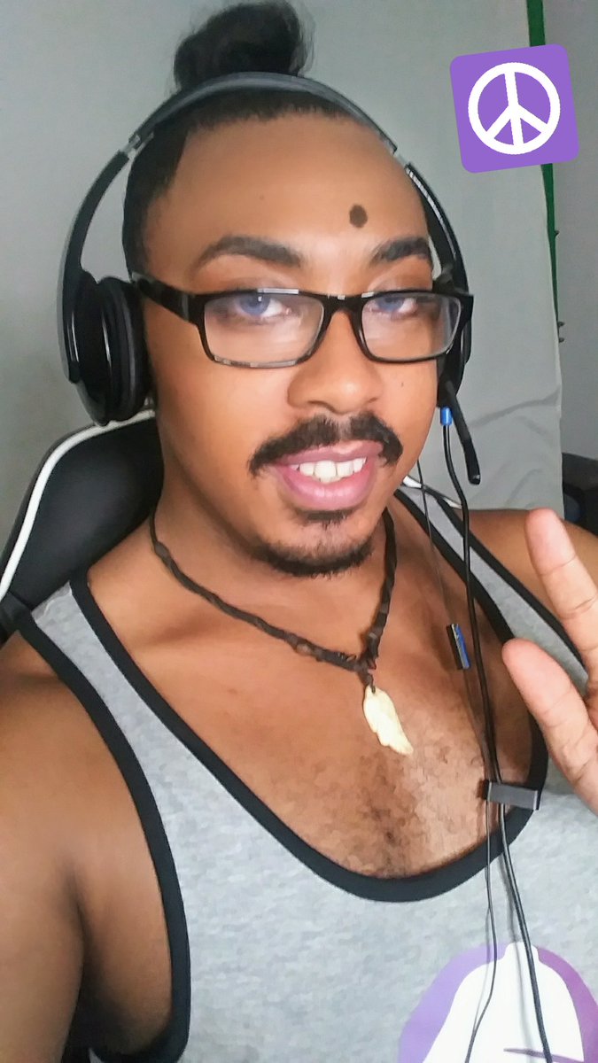 LetMicah's tweet image. I do ware glasses all the time and without them...well, you know. LOL 😉💕 #MicahLetsPlay
#BlackGamer #BlackGeek #BLM