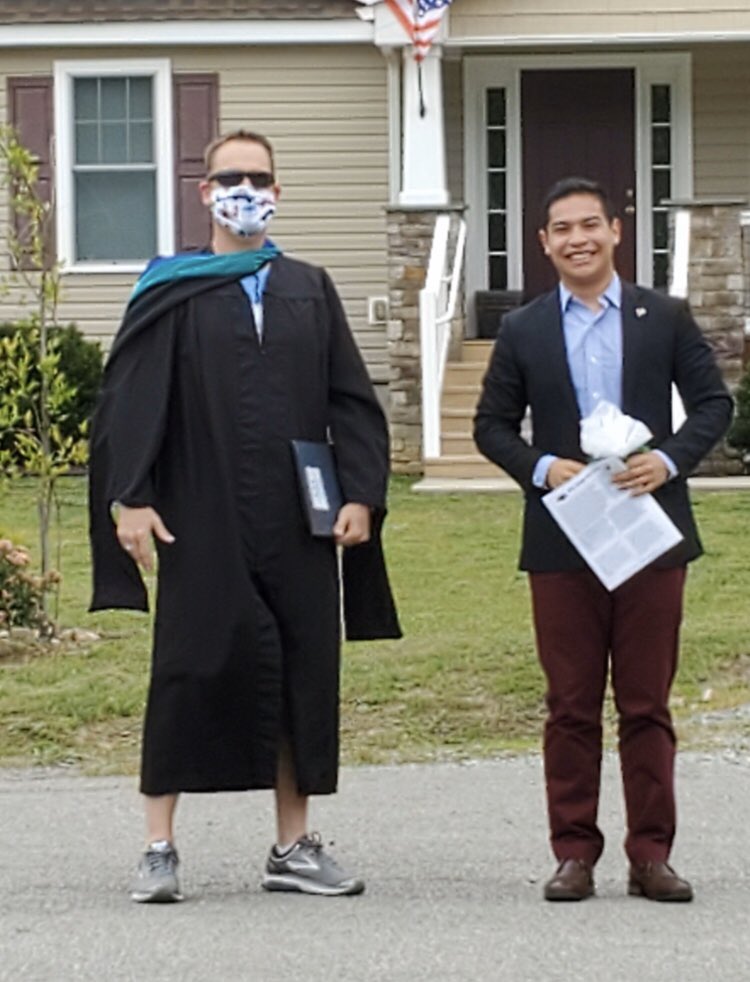 hhshawksIB's tweet photo. IB teachers were able to surprise our Diploma Candidates today with their IB medallions (still practicing social distancing).  So nice to see you!  Excited for your next chapter! #IBproud #hawkyeah @HanoverSchools @hhshawks03 https://t.co/0BKX8KY8g0