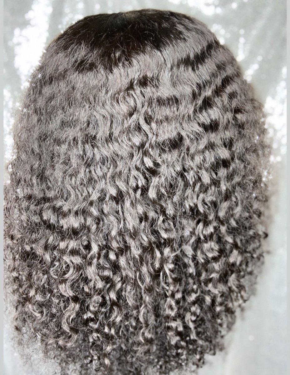 TheeSocialitee's tweet image. Custom Unit Made &amp;amp; Laid By Me. (First time installing) 
#TheeSocialiteeCollection #ShopTheeSocialitee #CustomUnit #VirginIndianHair #CustomWig #VirginBundles