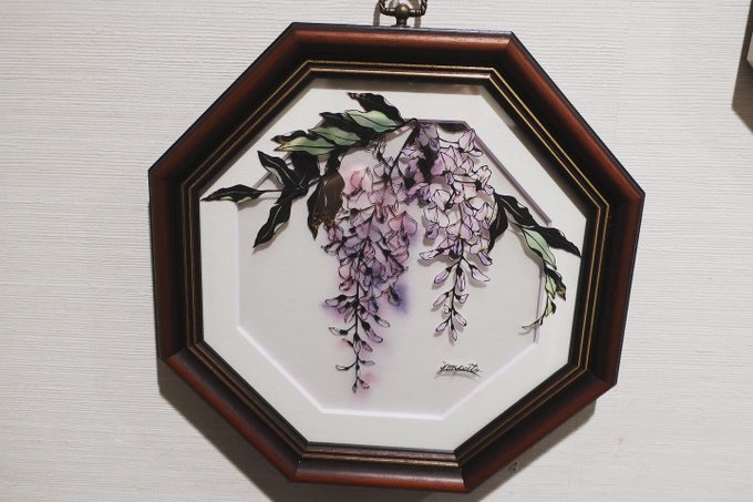 薫風」 初夏、新緑の間を吹いてくる優しい風に吹かれる藤の花を二層の