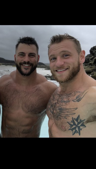 EZnADvqXsAAu9oU.jpg:small