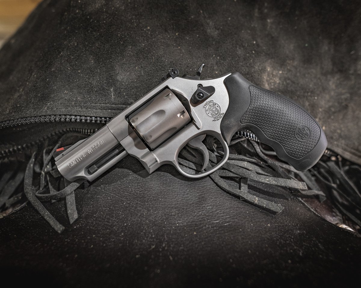 Smith_WessonInc's tweet photo. What model is your 357 Magnum revolver? This is the Smith & Wesson® Model 66 Combat Magnum.
#SmithandWesson #Model66 #357Magnum #revolver https://t.co/f28uFr20Xc