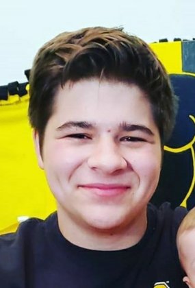SCCMOPD's tweet photo. #SCCPDMissing: Dillion M. Weber, 16, W/M, 6' and 200 lbs. Last seen in the 1500 blk of Sherman Dr. on 5/31. Anyone with information on Dillion's whereabouts is asked to call 636-949-3002 or dial 911. https://t.co/Al1SoYcjyp