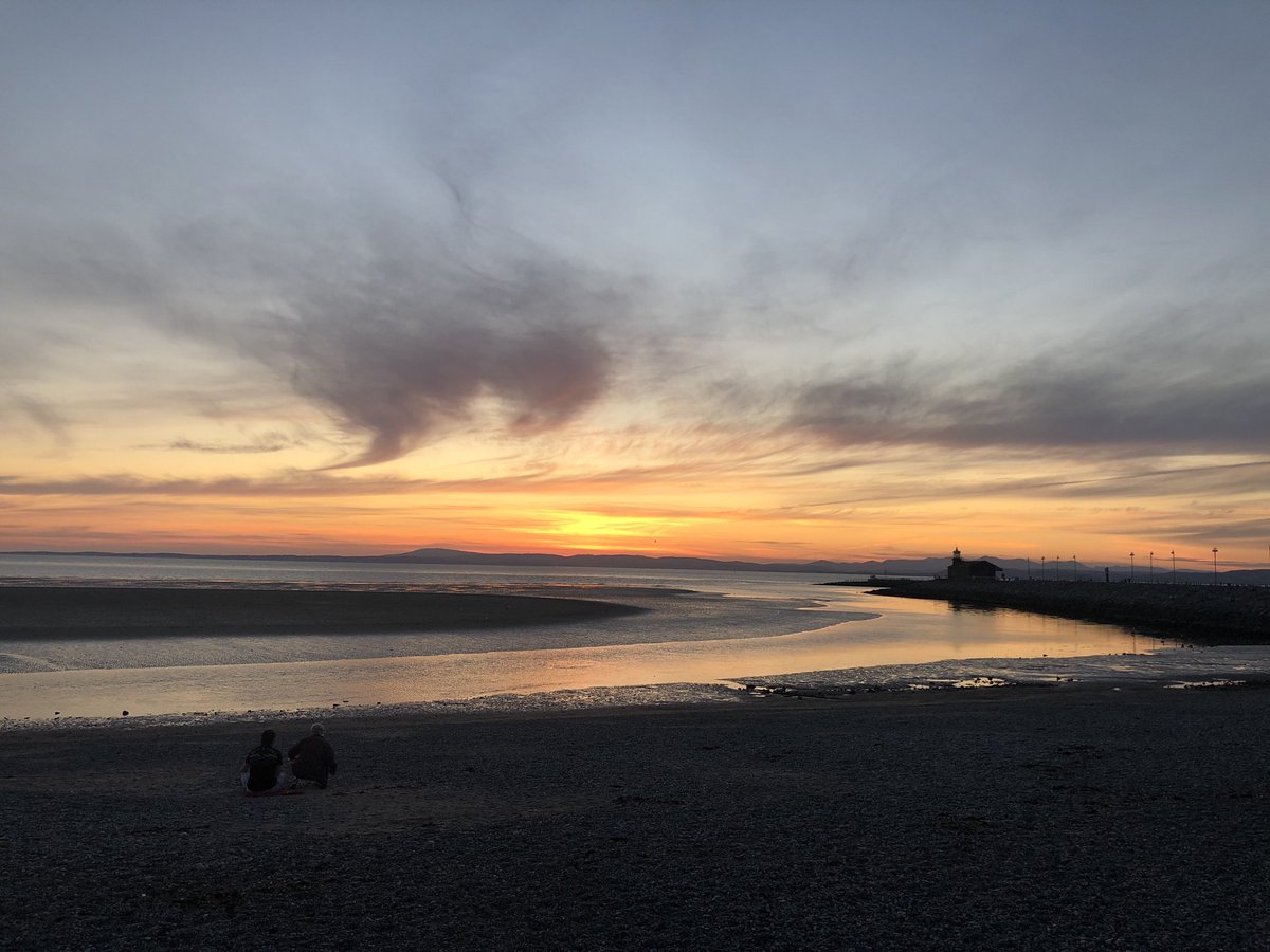 Beautiful sunset in Morecambe yesterday. #lovelancaster