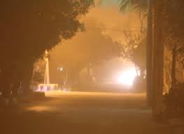 Dust storm & Rain in Karachi 
Karachi: Dust and sand storm hit the city. Storm causes downing of trees in some areas of Karachi. After the sudden storm of last, light rain is started in some areas of Karachi. 
#DustStorm #karachi 
#duststorm #PublicOpinions