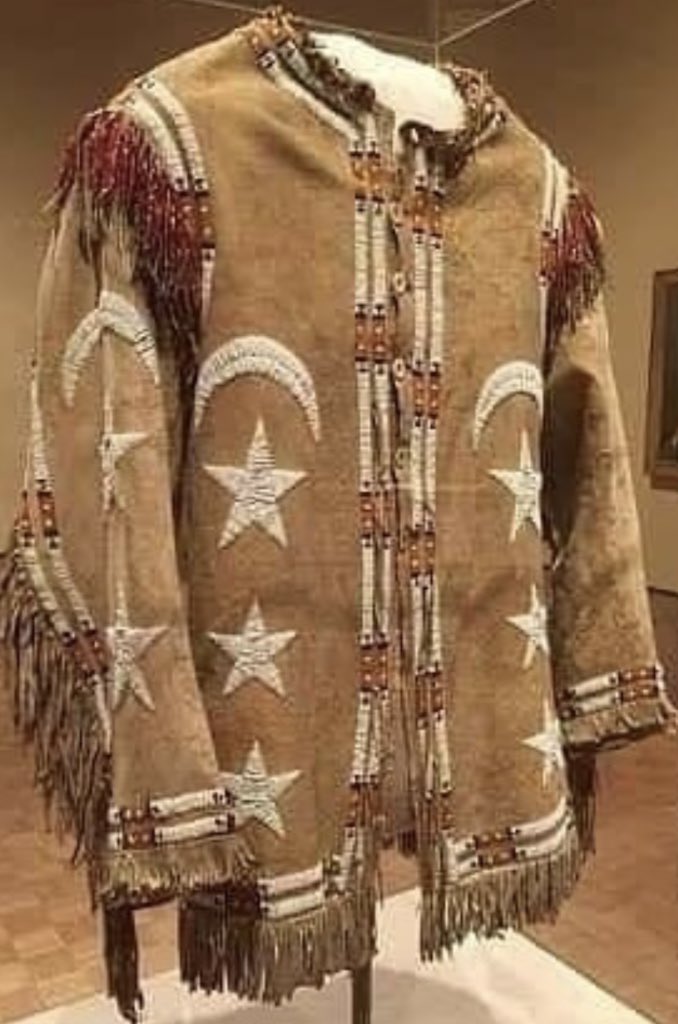 Amerika’daki Türkler’e Kızıldereli dedik.

Türkler her yerdeydi... Hep unutturulmaya ve yok edilmeye çalışıldı. Ama başaramadılar.

Bu kadim bir savaştı...

1850’li yıllar... Amerika kıtasında bir Türk’e ait elbise.

Ay Yıldız’a kurban olurum...