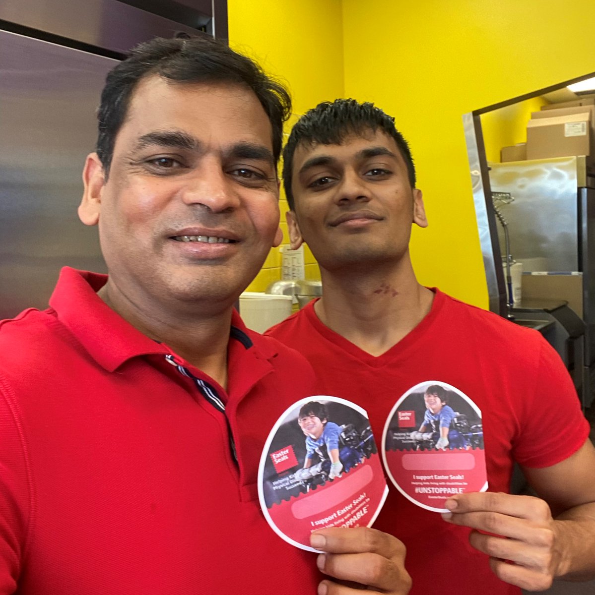 boosterjuice's tweet image. Cheers to our staff participating in #RedShirtDay for National #AccessAbilty Week (NAAW) across Canada. From coast to coast, the Booster Juice team is showing our support for individuals and families living with disabilities by wearing red! 😍 #EasterSealsCanada