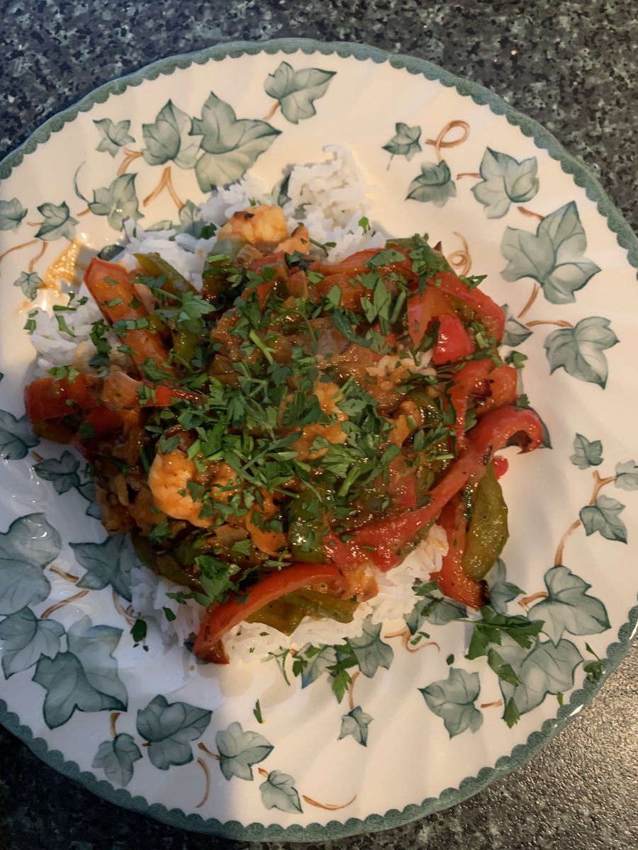 sevenudge's tweet image. First hello fresh meal pil pil prawns 😃