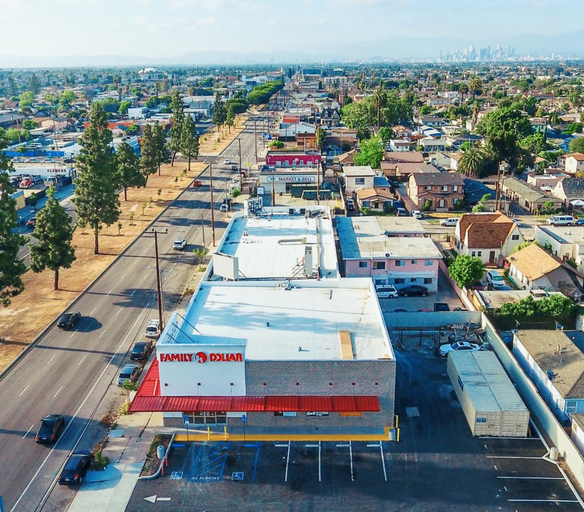 CaliLauraAlice's tweet photo. FOR SALE: NNN Essential Business in Key South LA Location #familydollar #southla #essentialbusiness https://t.co/HKgEfZGCR7 https://t.co/SHbrNRcZrk
