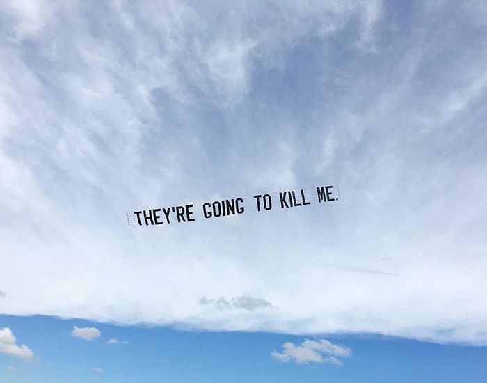 designboom's tweet photo. jammie holmes writes george floyd’s final words across the sky of US cities
https://t.co/2a7Bk8hodJ https://t.co/n1TgihvniD
