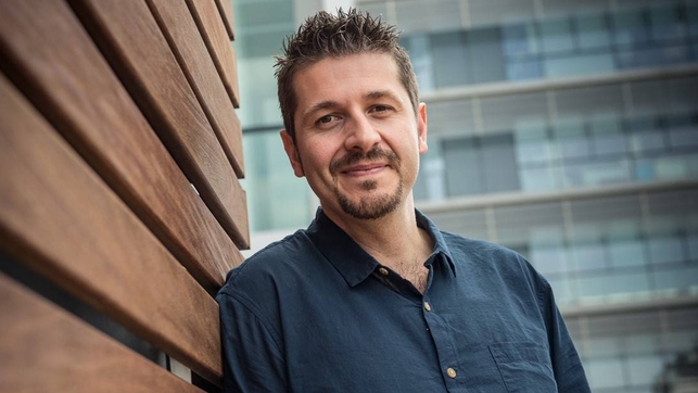 ENTREVISTA | Gabriel Heras, médico: "Si volviéramos a empezar de cero, los sanitarios no seríamos capaces de soportarlo" eldiario.es/sociedad/Gabri…