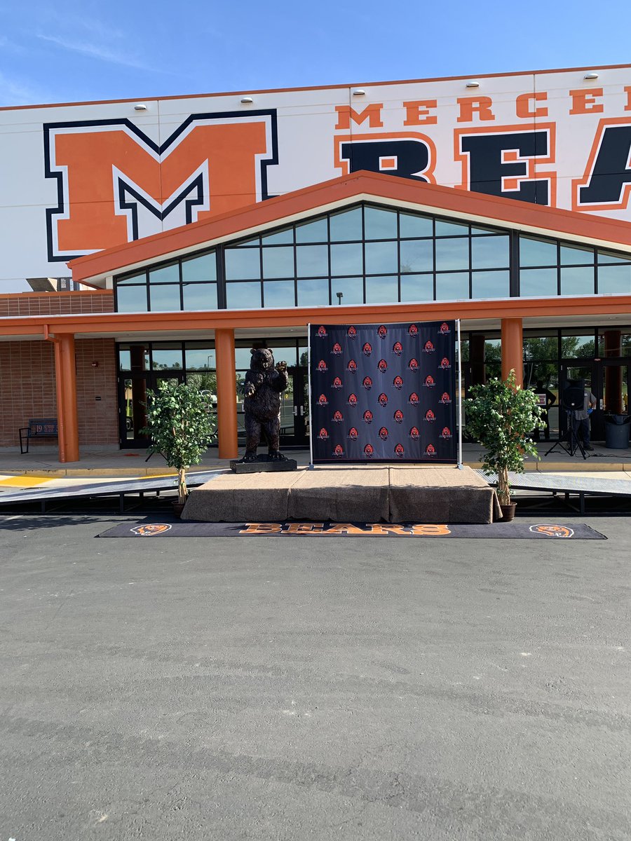 We are ready for tonight.  Proud of our Seniors class of 2020.  🐻💪🏼 #MUHSD #the_mhs_bear #mercedhigh
