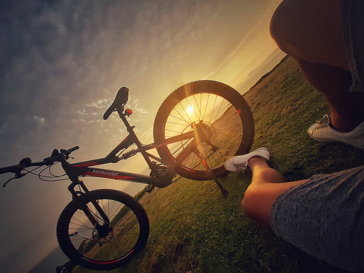 TonyClarosMejia's tweet photo. La bicicleta es más que un medio transporte, es un terapeuta, un escape de la cotidianidad, la herramienta que sana comunidades, el aliado ideal que conduce al placer de una sincera felicidad y que hace disfrutar de una noble libertad. 

#DiaMundialDeLaBicicleta https://t.co/Zrhox3HVtO