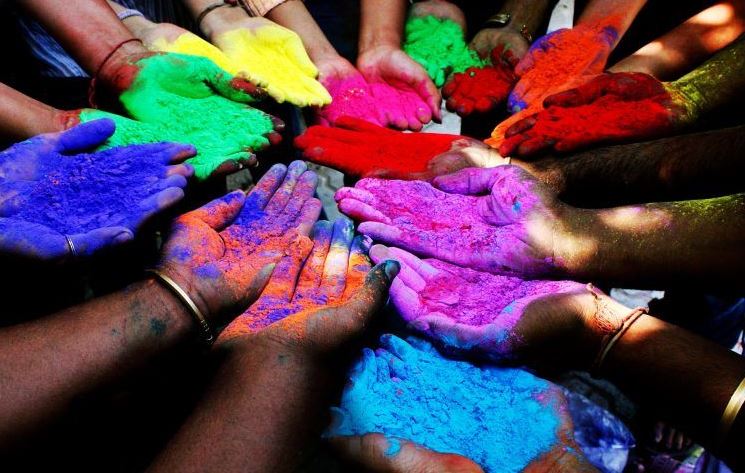 Far_Goods's tweet photo. #Holi: Explosión de #colores para celebrar la primavera. 

https://t.co/CaZbMYIskC https://t.co/25C9Ewu26l