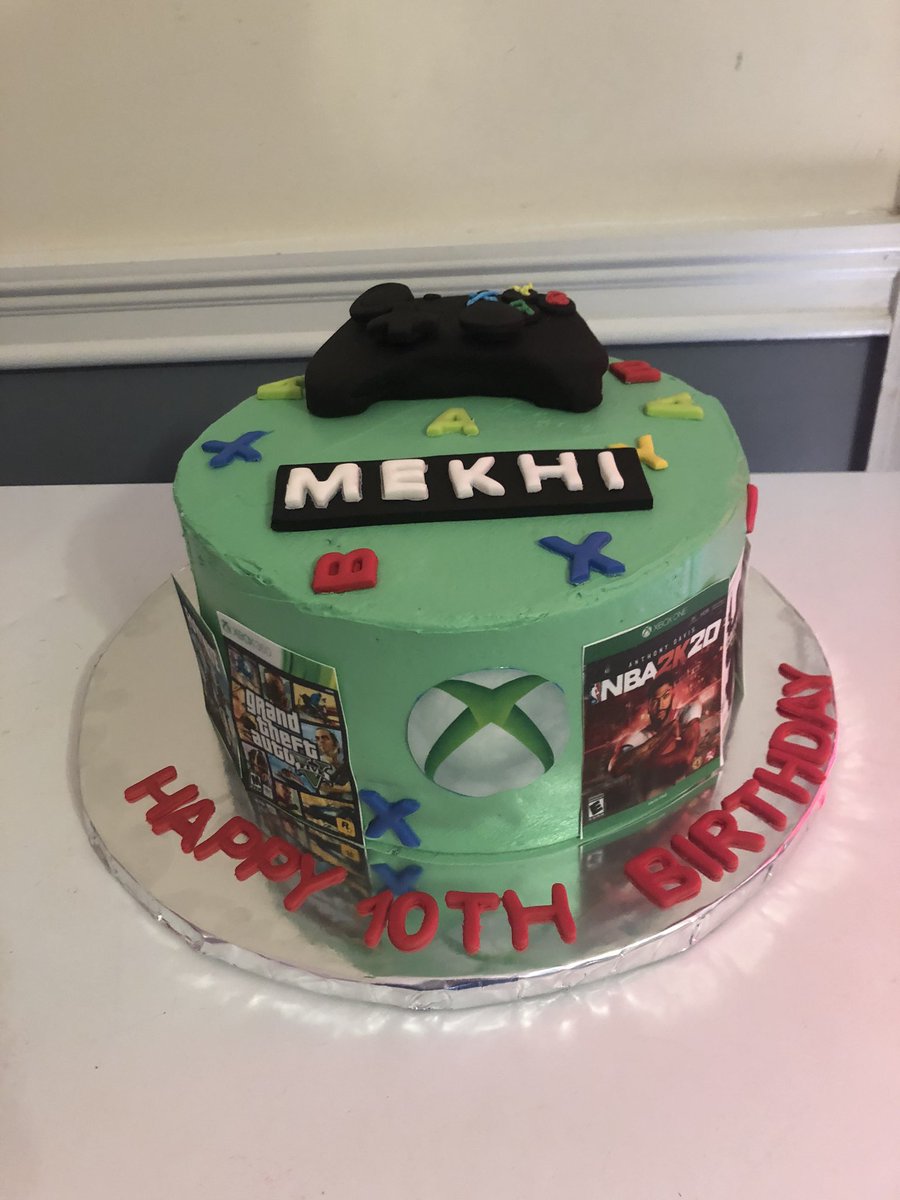 CakeLadyLaura's tweet photo. @Shopify I sell custom made cakes in Richmond, Va. 
My website is https://t.co/vxLfjLGIw3. If you want to order a cake please call give me a weeks notice. https://t.co/tGM8VIeKx0