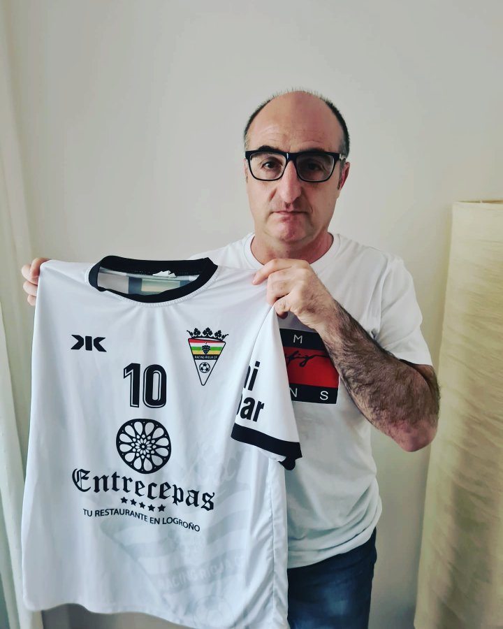 Josean Gutiérrez entrenador de Porteros, se incorpora al club para la proxima temporada junto a Antonio Berrocal como segundo entrenador del Racing Rioja, además el club anunciado la renovación de los jugadores Raul Heras, Omar Martinez y Jonatan Tenorio.