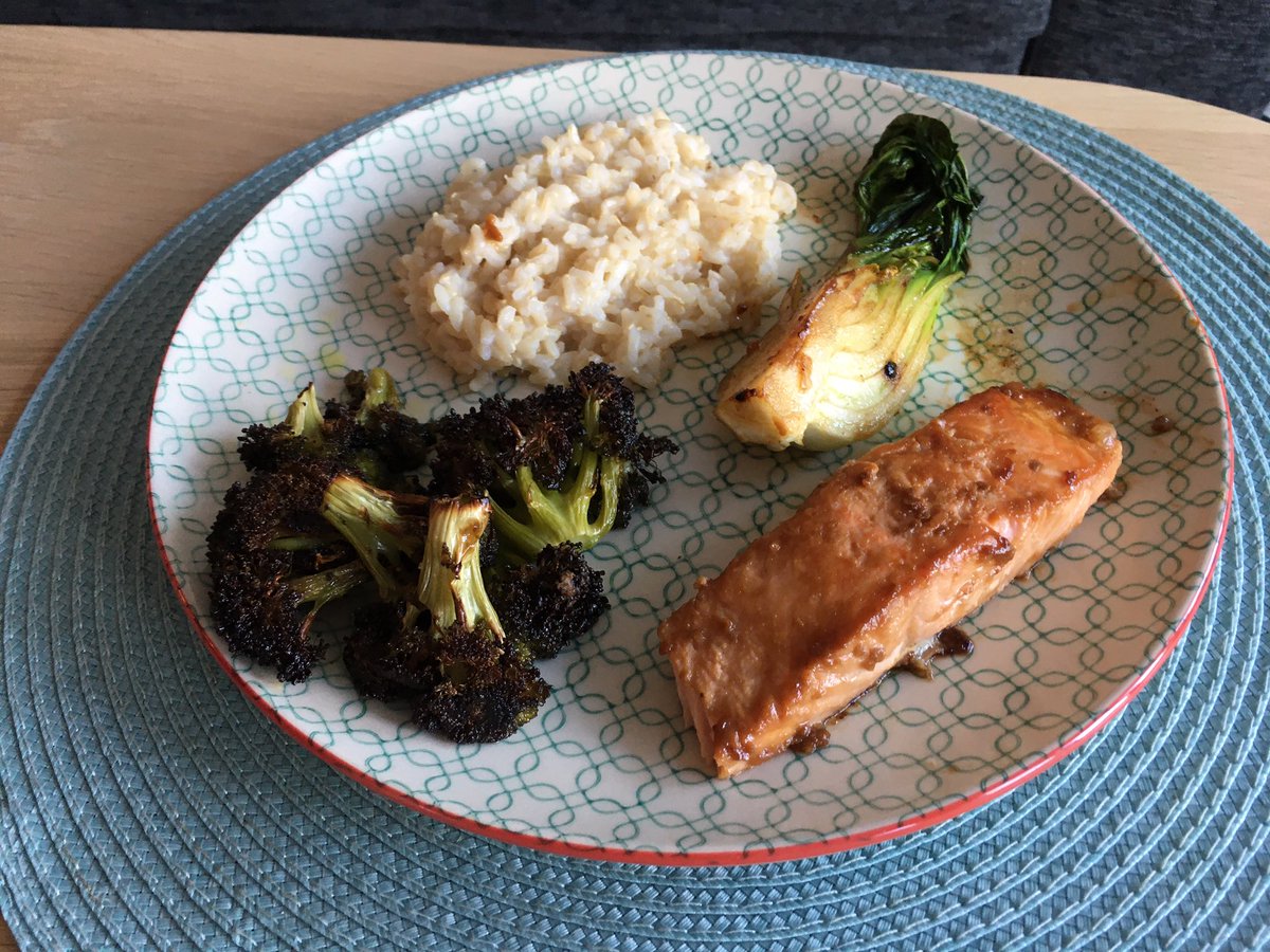 AndreaPappKren's tweet photo. Healthy brunchy-lunch today in Morrighan’s Yoga Kitchen @lordofthedance 
#fruitysmoothie #teriyakisalmonbrownriceandgreens #fruitcrumble https://t.co/6K3PDf9ZB8