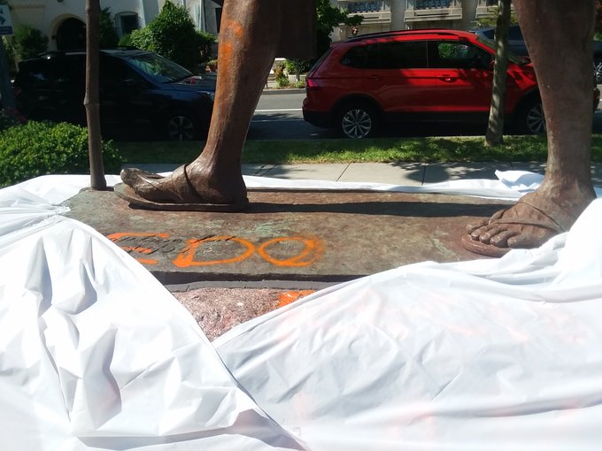 EZnYC2xWkAIfnGx?format=jpg&name=small