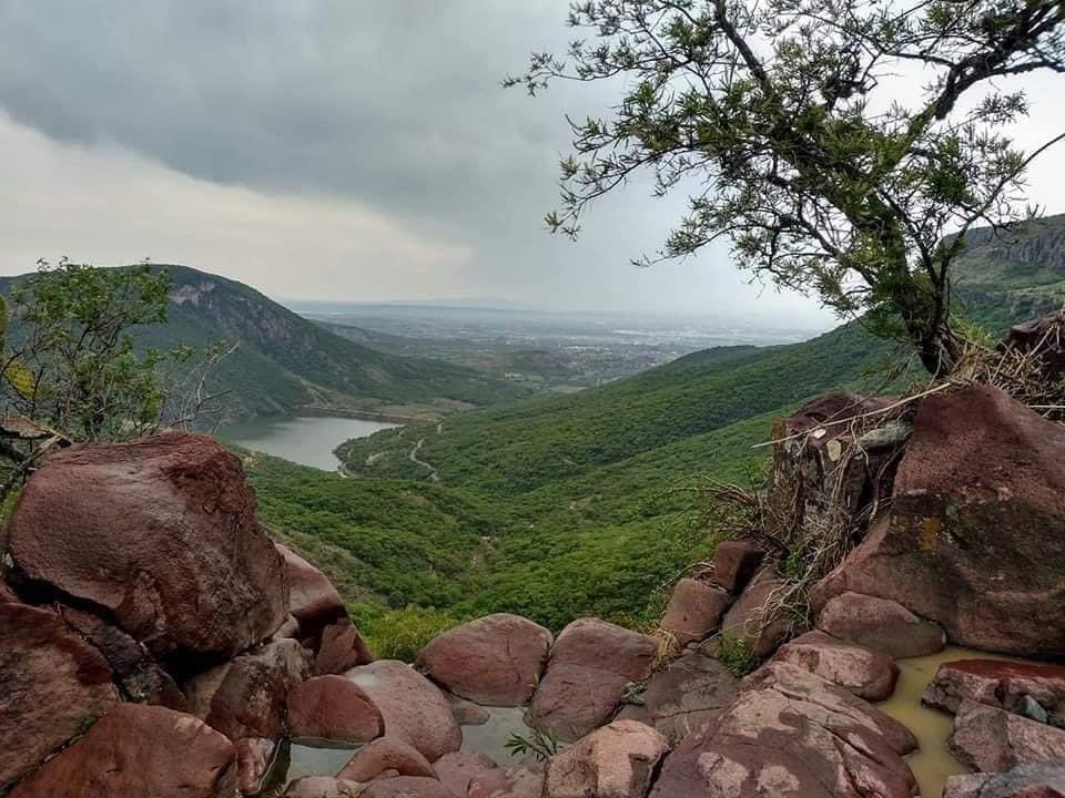 ohsunnymx's tweet photo. 🌿 Este paraíso se encuentra en León Guanajuato. Se llama "San Juan de los Otates" y puedes visitarlo a menos de 40 minutos en automóvil. 

Sin duda, un tesoro escondido de León 

¿Con quién lo visitarías? https://t.co/l3J2IkAm80