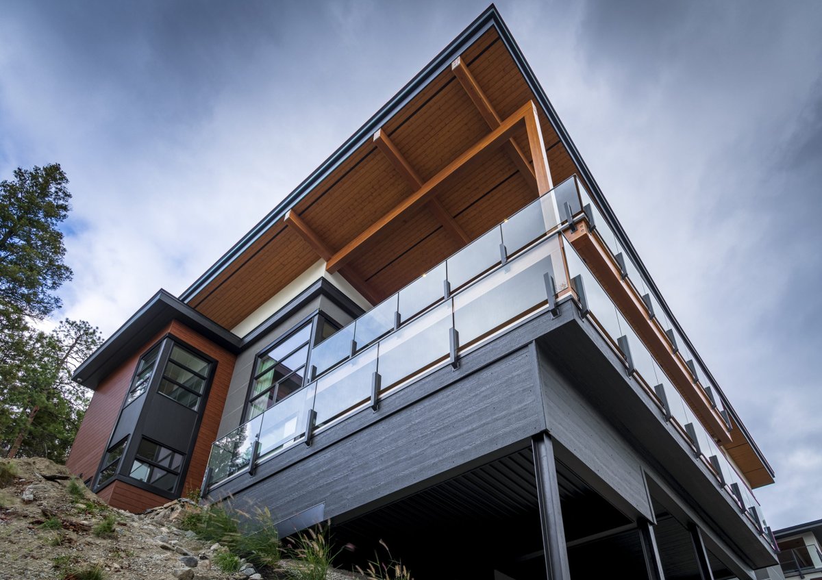 LUXArchProducts's tweet photo. Taking a quick break from the world and daydreaming about living in this beautiful @3rdgenhomes lake home in Kelowna, BC, Canada! #luxarchitecturalproducts #tigerwood #V-Groove⁠ https://t.co/R5MtQ1q9h6