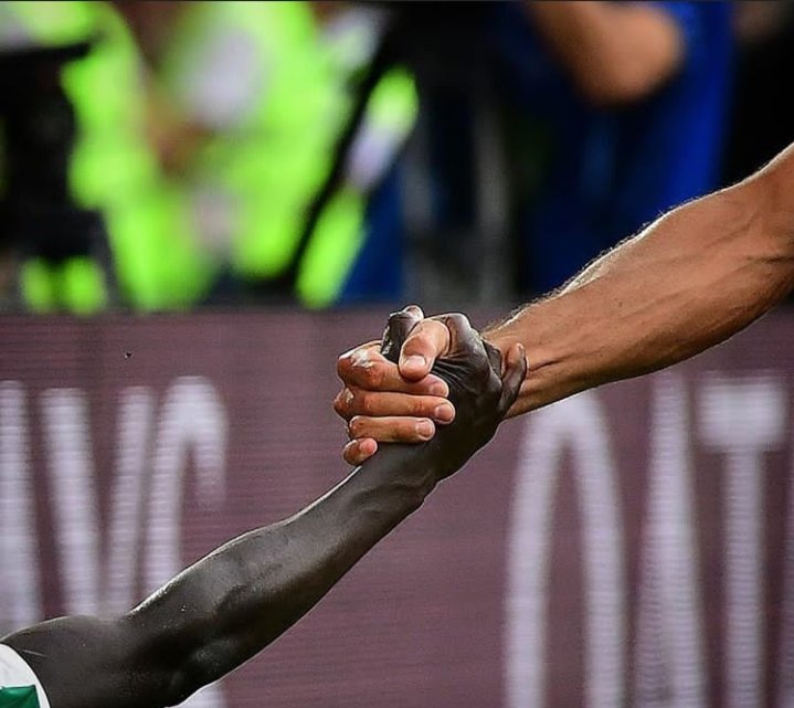 TeaforTalha007's tweet image. Say no to Racism
#footballunity
#human 😇💯⚽❤️