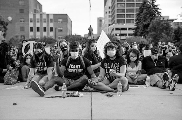 dele_ogunrinola's tweet photo. I’m sick and tired of being sick and tired.
No more #JusticeFor____.
Let’s just have Justice.
#BlackLivesMatter
PC: @_Jake_King and Landon Kelley. https://t.co/WGGbxGU3Bj