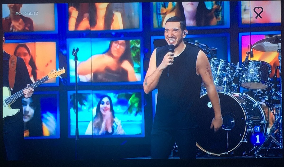 bruno corazón ¡TE COMO LA CARA! esa sonrisa no te la quita nadie❤️ #OTDirecto2J #SoyBrunoOT2020 https://t.co/aEfs5ntY6g