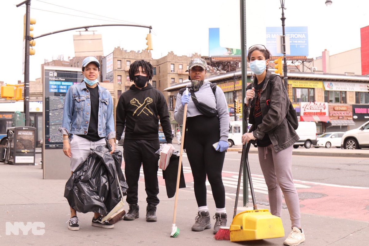 NYCMayor's tweet photo. Yesterday I was speaking with @rubendiazjr when he asked a group of young people cleaning up on Fordham Rd which organization they were with.

They said to him, “We’re not from any organization. We live here.”

They’re the future of the Bronx and the future of this city. https://t.co/yu5OrVLXkq