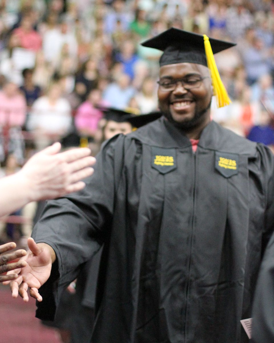 JonesCollege_'s tweet photo. #WayBackWednesday to last year's graduation & "virtual" high-fives for our Bobcats for graduating next FRIDAY! If you've registered for our Drive-Thru Graduation, check your email for more information on cap and gown pick up. #CongratsBobcats #JonesGrad #JCAlumni https://t.co/uXOYfnWLpe