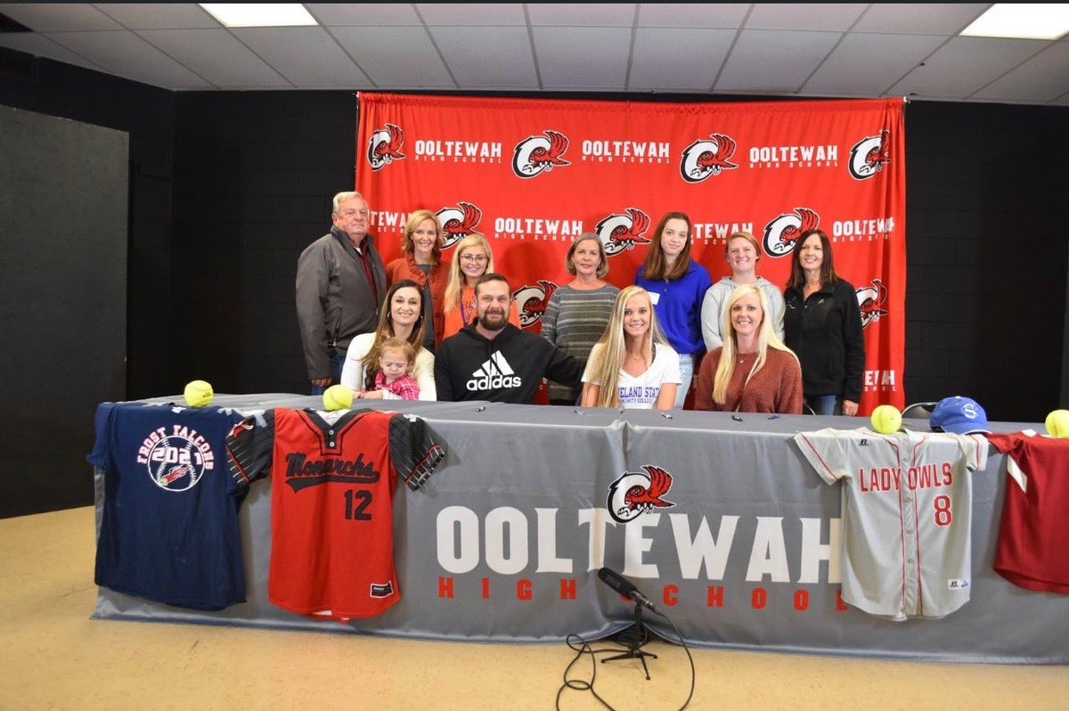 Let’s get to know Callie Hensley! Callie is from Ooltewah, TN. She is an outfielder with speed and a cannon for an arm. We are super pumped for her to be a part of our program. Welcome to the fam, Callie! #CougsBy90