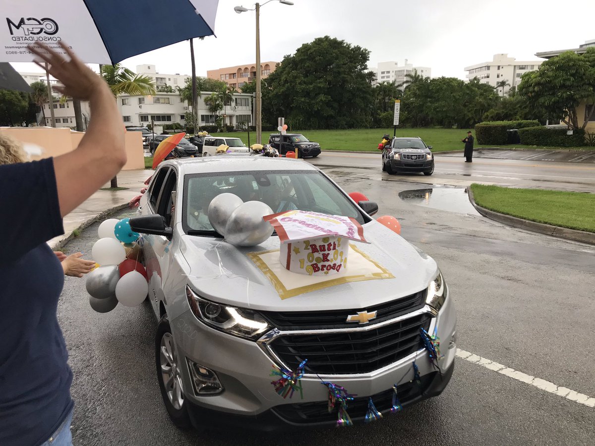 MiamiAdmn's tweet photo. Over 100 cars carrying Bobcats participate in the 8th grade promotion parade.  The event was made wet by the weather and the tears from emotional excitement. Next stop High School! @RKBBHK8 @MDCPSNorth @MDCPS @NROSup @MDCPSCommunity @MDCPSOperations @MiamiSup @YesyCastillo11 https://t.co/97OQe5YPQA