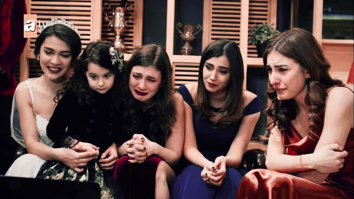 _SongulCelen's tweet photo. Hermanas, cuiden siempre a mi hija, ¿de acuerdo? 
Enséñele lo esencial que es la hermandad en la vida, aunque se que ustedes ya lo hacen.
Y recuerdenle que la amo.

#HuerfanasHaciaLaFelicidad
#Huerfanas https://t.co/9Nfn1ULXB1
