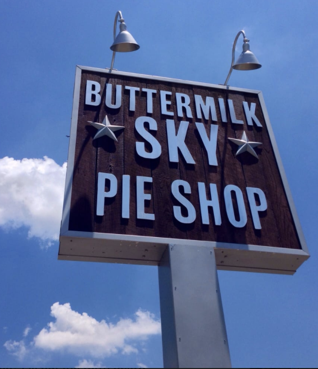 LanaSheltonLow's tweet photo. Thanks to @ButtermilkSkyPi  for supporting the #schoollikenoneother with your Pie of the Month Program.  #DFLs love your pies! 
 @crossley_marla @Klouie7 @CGurskyj @Kkristy2 @kcsECErocks @smayfield69 @DFLLibrary @bnotess @KathyDuggan18 @mpendergraftTVI @lucymfall @Maria92449001 https://t.co/Vj4bVvs16G