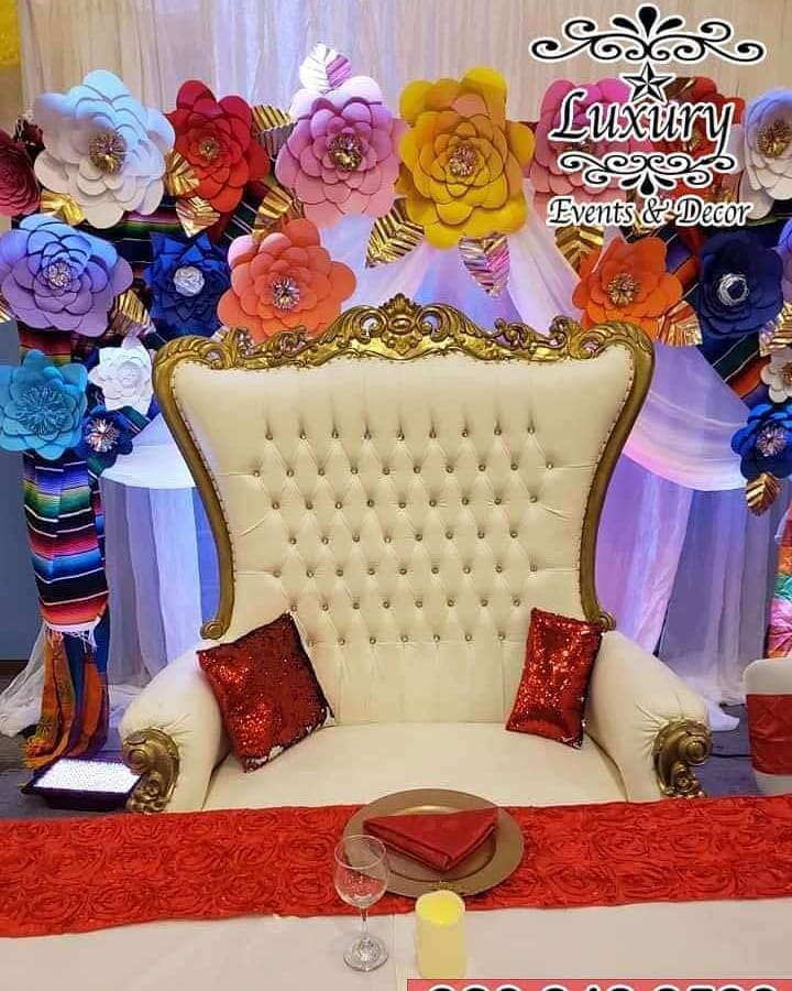 rentameusa's tweet image. Personaliza tu fiesta! #Tronos✨ #SofaElegante #LuxuryEventsNDecor✨ #TodoParaSusFiestas #DecorParty #PartiesAndDreams 9803559696