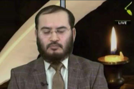 zananegi's tweet photo. هر چقدر هم اختلاف نظر داشته باشند در مورد نصفه بودن عقل و حق زن و اعدام مرتد و حد روزه خوار و برده گرفتن زنان کفار با هم هم نظرند!!! https://t.co/8Q7v5bIPvr
