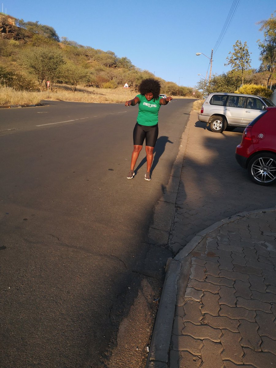 MarthaHangula2's tweet photo. Sessions has began, as we working out ! https://t.co/AviHfuV35W
