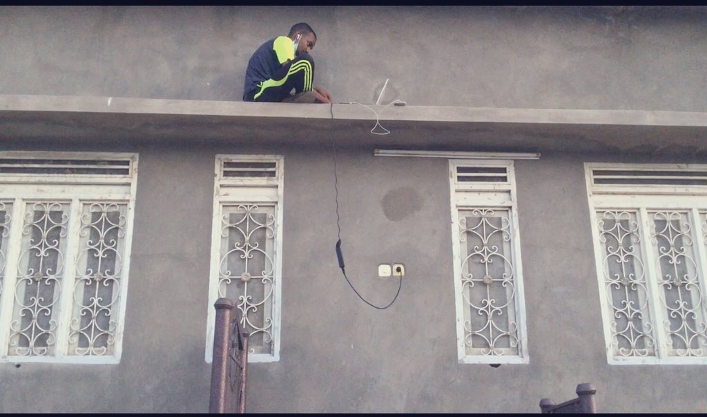 su_raq's tweet image. الجامعات ح تبقي اونلاين ☺️ :

محاضرة الساعه ٧ من الجزيرة 🤦🏾‍♂️🙂🙌🏾