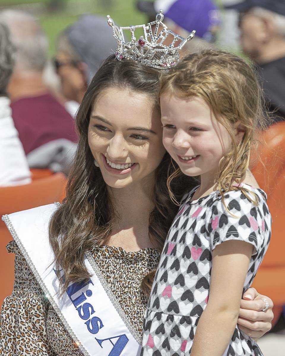 NewsFromCCT's tweet photo. Payton May was named Miss America’s Outstanding Teen 2020 but her reign, and senior year, were deeply impacted. https://t.co/y5LIMud4ep
#PaytonMay #MissAmericasOutstandingTeen #SkyviewHighSchool #HighSchoolSenior #ClassOf2020 #Graduation #Senior #SchoolClosure #ClarkCountyWa https://t.co/8IH7ZQ9kn1