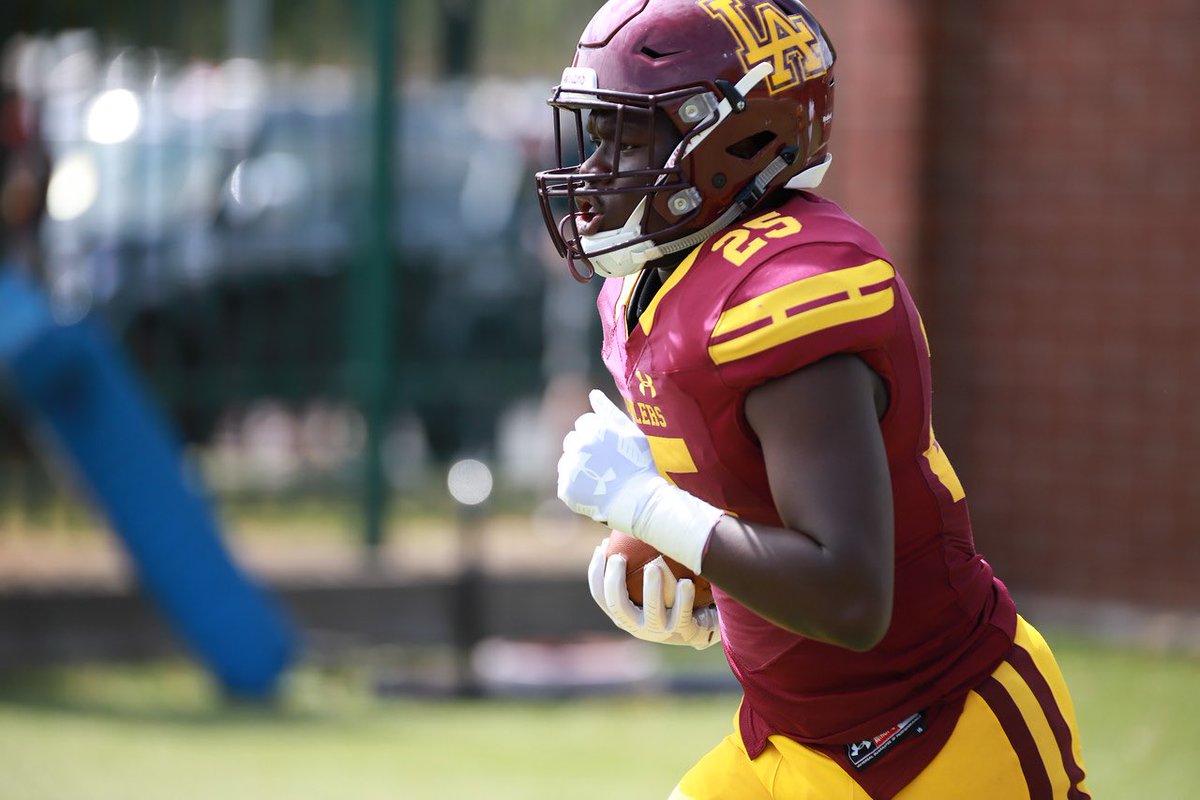 LAFootballAC's tweet photo. “It’s really heartbreaking to see people of color constantly being killed because of the color of their skin. It’s really sad to see how prevalent racism is today. We all need to come together to stop racism and police brutality”
- #25 Darrell Poku, RB ‘20
#RambleForward https://t.co/kz0Asg6ydA