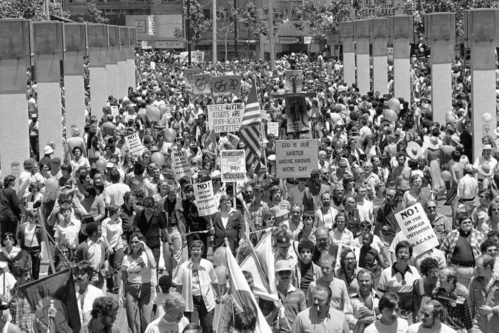 ImKaylaStewart's tweet photo. TO ALL PROTESTORS:

DO YOU GET IT NOW????!??! YOU!! YES, YOU!!! YOU ARE THE CHANGE!!! WEEEE ARE THE CHANGE! And I fucking love you!!! ❤️✊💯🙌 #GeorgeFloyd #blacklifematters #StonewallWasARiot #PRIDE2020 https://t.co/9Hym2IDsl2
